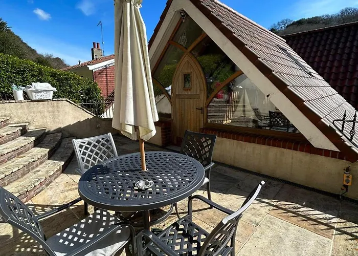 Apartament 1 Bed - Sleeps 2 Patio Parking & Wifi St Aubin