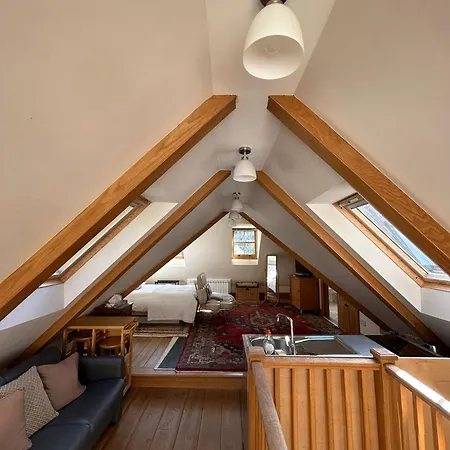 Apartment 1 Bed - Sleeps 2 Patio Parking & Wifi