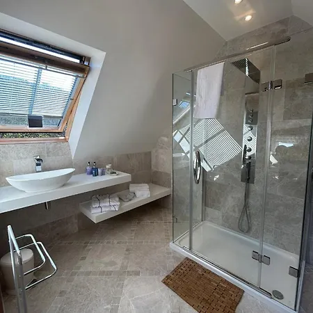 1 Bed - Sleeps 2 Patio Parking & Wifi *