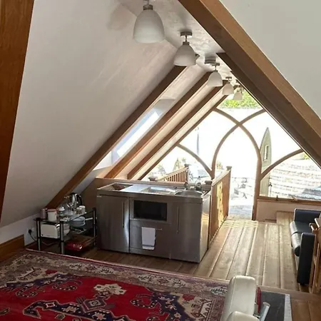 1 Bed - Sleeps 2 Patio Parking & Wifi *