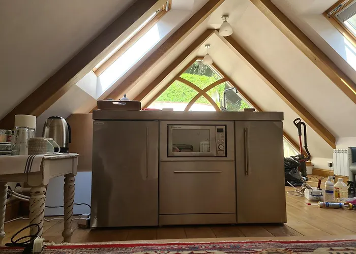 1 Bed - Sleeps 2 Patio Parking & Wifi Appartement St Aubin